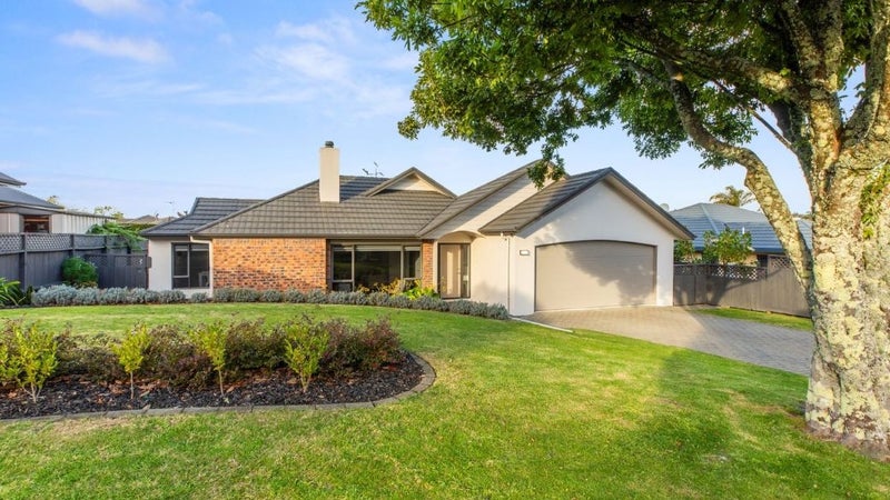 4 Lanark Place, Bethlehem, Tauranga - Carousel 1