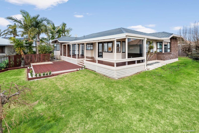 6 Jim Rhind Place, Pahurehure, Papakura - Carousel 1