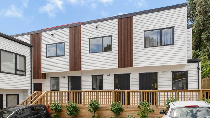 7/22 Takapu Street, Henderson, Auckland - Carousel 1