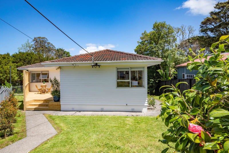 133 Millbrook Road, Sunnyvale, Auckland - Carousel 2
