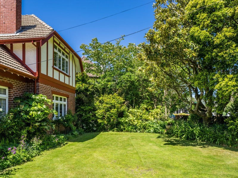 46 Ludlam Crescent, Woburn, Lower Hutt - Carousel 2