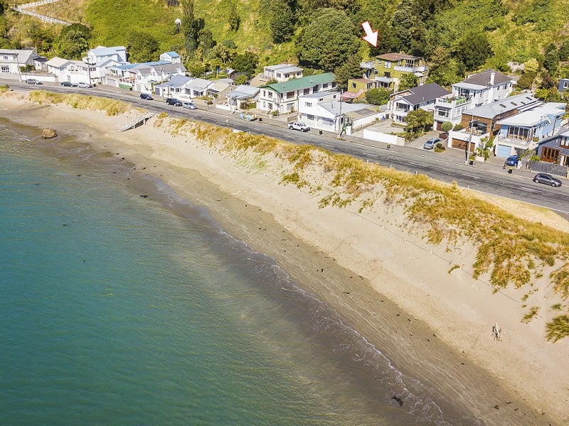 183 Marine Parade, Seatoun, Wellington - Carousel 1