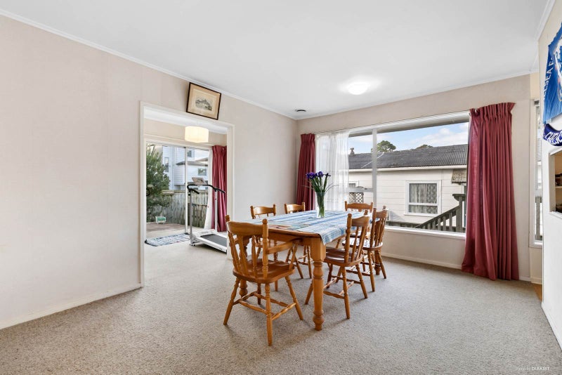 14A Holland Avenue, Point England, Auckland - Carousel 2