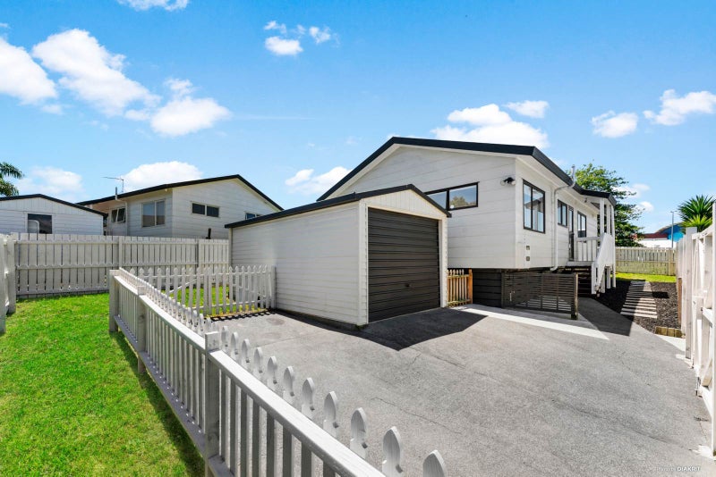 3/3 Barneys Farm Road, Clendon Park, Auckland - Carousel 2