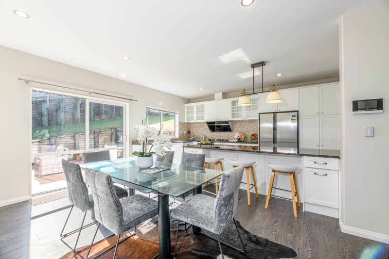 13 Namsan Close, Fairview Heights, Auckland - Carousel 2