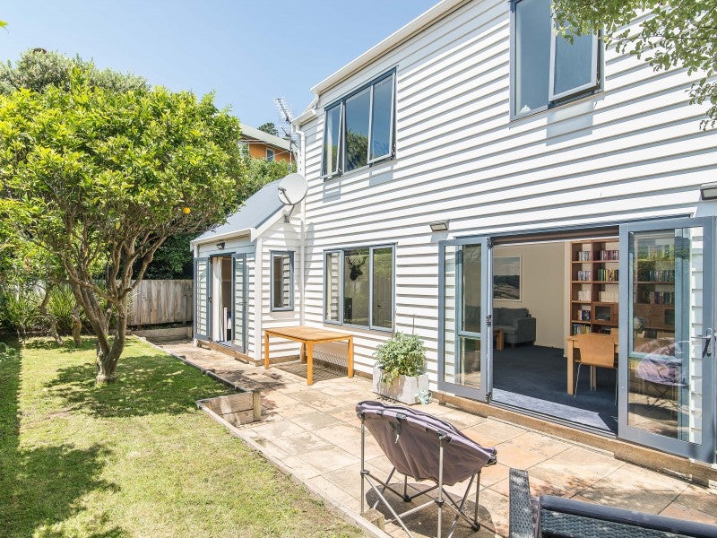 8A Darlington Road, Miramar, Wellington - Carousel 1
