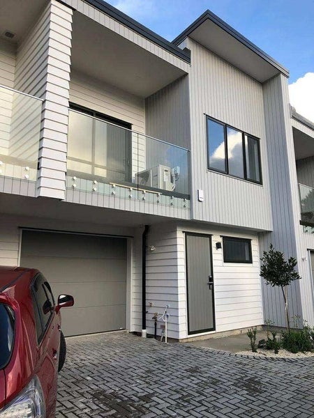 9D Matuhi Rise, Henderson, Auckland - Carousel 1