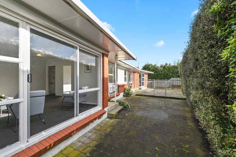 33 Fairview Street, Fairview Downs, Hamilton - Carousel 2