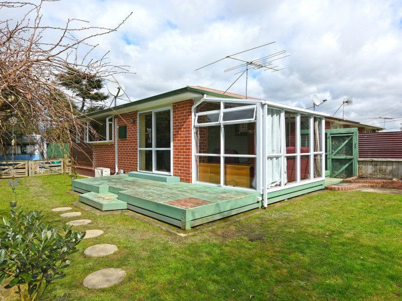 3 Moonshine Road, Trentham, Upper Hutt - Carousel 1