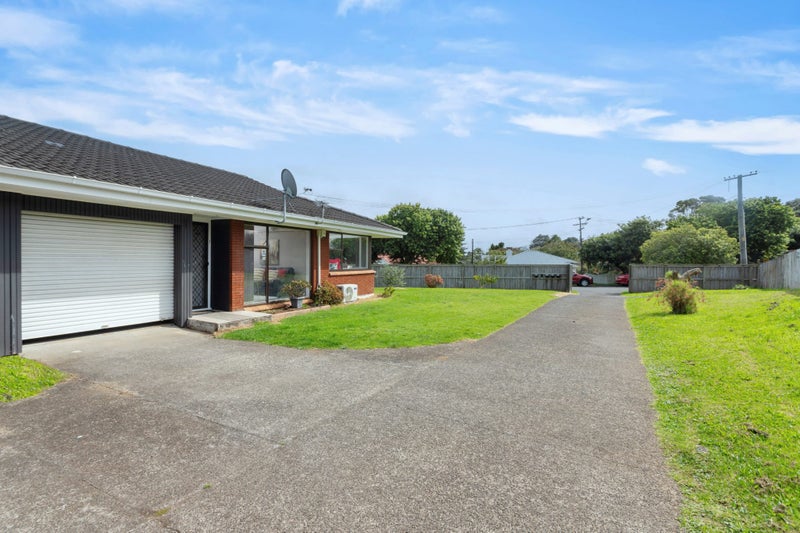 1/12 Dornwell Road, Three Kings, Auckland - Carousel 2