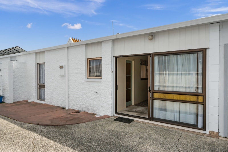 5 Zealandia Street, Kensington, Whangarei - Carousel 1