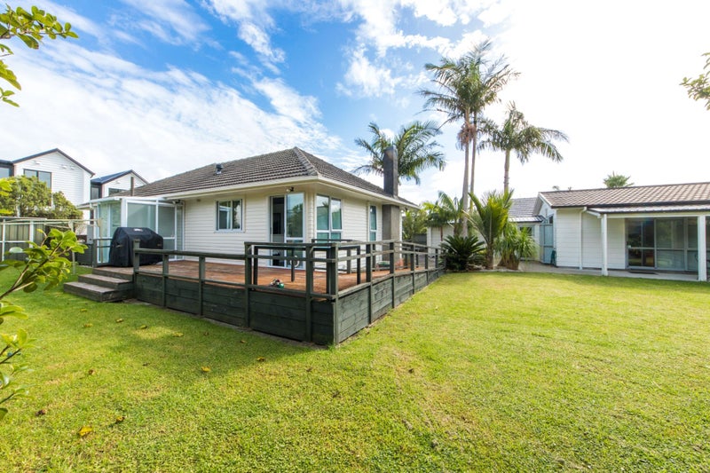 8 Shamrock Lane, Te Atatu Peninsula, Auckland - Carousel 20