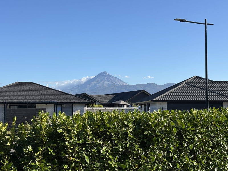 18 Piharau crescent, Hurdon, New Plymouth - Carousel 25