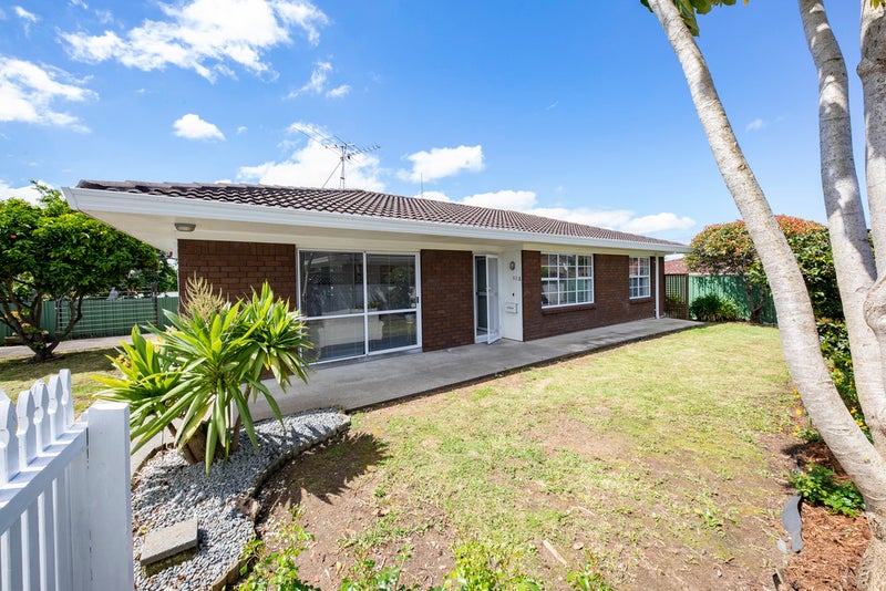 52A Rawhiti Road, One Tree Hill, Auckland - Carousel 1