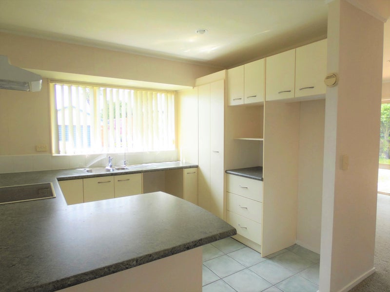 72 Kingdale Road, Henderson, Auckland - Carousel 2