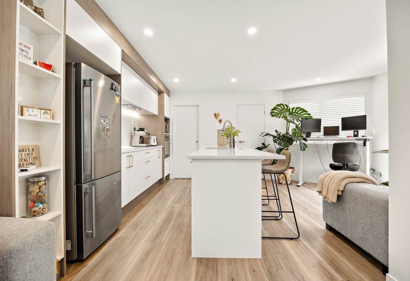 6E Taratoa Street, Point England, Auckland - Carousel 2