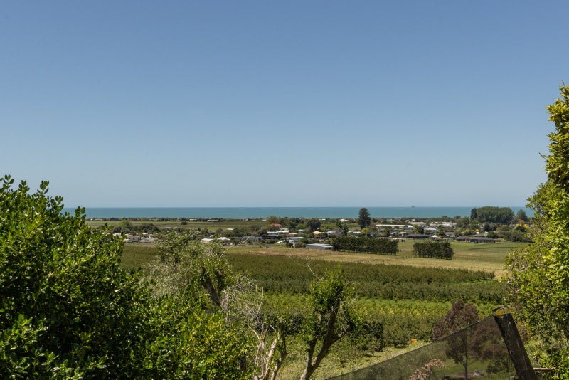 81 Hill Road, Bay View, Napier - Carousel 1