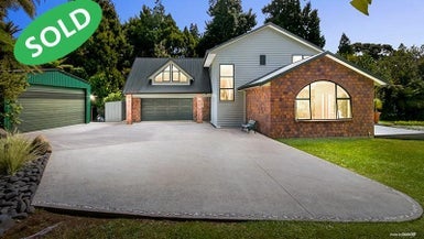 155 Stoney Creek Drive, Henderson - Carousel 1