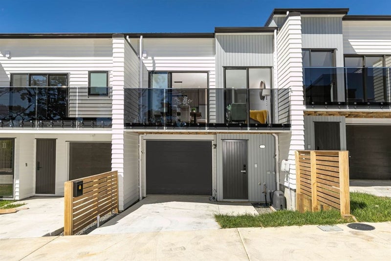 19 Korokio Lane, Henderson, Auckland - Carousel 1