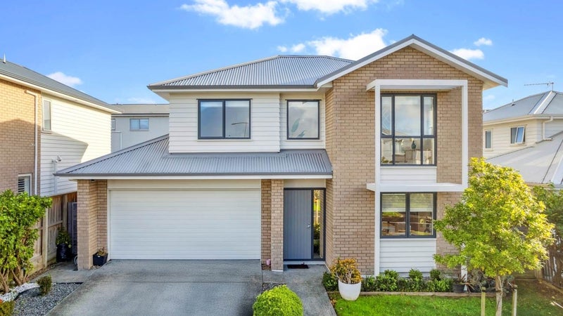 41 William Wallbank Crescent, Swanson, Auckland - Carousel 1