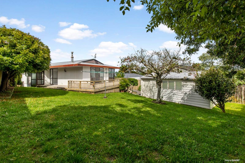 72 Totaravale Drive, Totara Vale, Auckland - Carousel 2