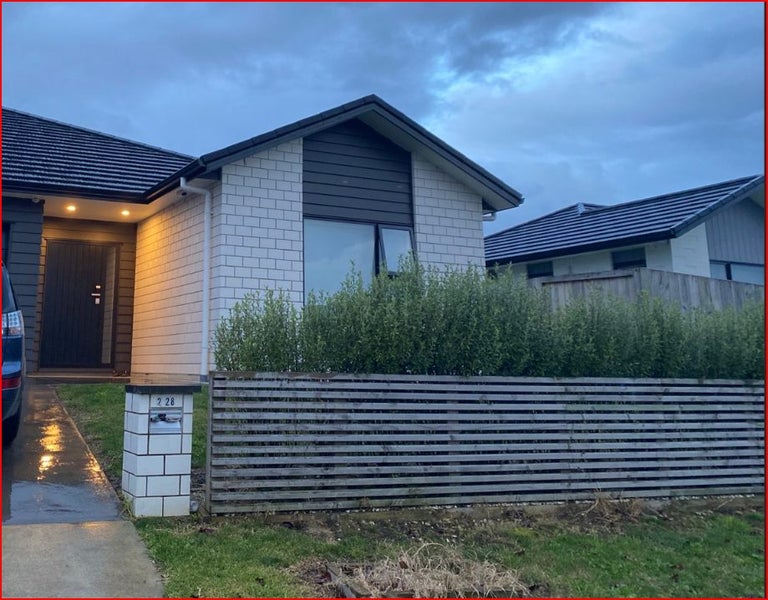 1/28 Maggie Place, Chartwell, Hamilton - Carousel 1