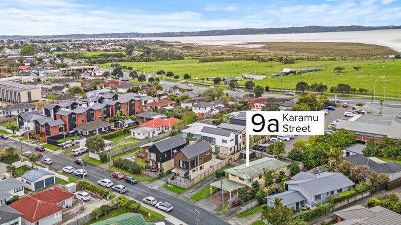 9A Karamu Street, Te Atatu Peninsula, Auckland - Carousel 1