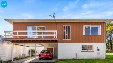 16 Yeoman Place, Howick, Auckland - Carousel 1