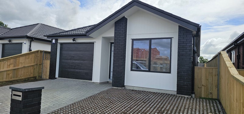 41 Rorotu Avenue, Karaka, Papakura - Carousel 1