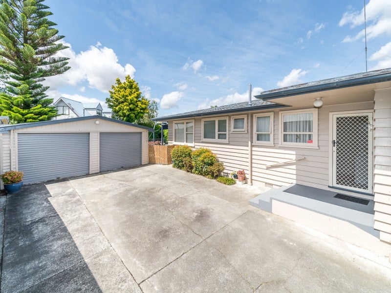 36 Somerset Crescent, Highbury, Palmerston North - Carousel 20