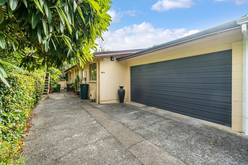 14B Forest Road, Pinehaven, Upper Hutt - Carousel 1