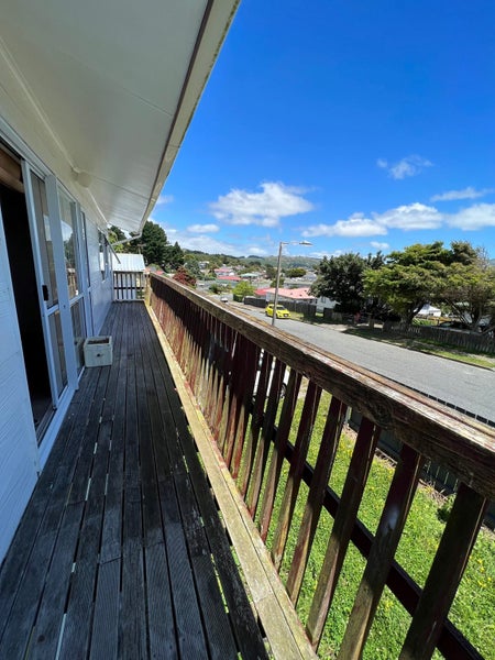 94 Arahura Crescent, Waitangirua, Porirua - Carousel 6