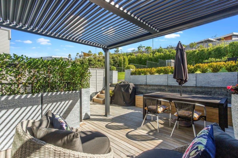 8 Lapilli Lane, St Johns, Auckland  - Carousel 1