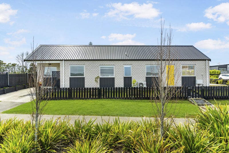 23 Matakohe Road, Westgate, Auckland - Carousel 1