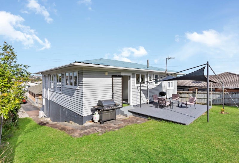 11 Parfitt Street, Mount Roskill, Auckland - Carousel 2