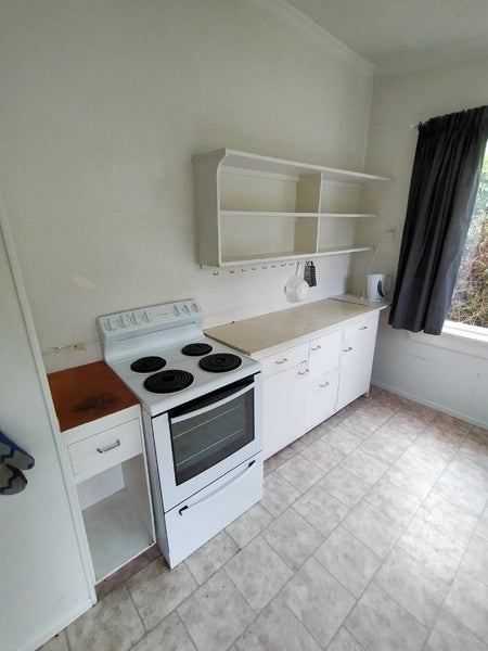 62 Gladstone Road, Dalmore, Dunedin - Carousel 2