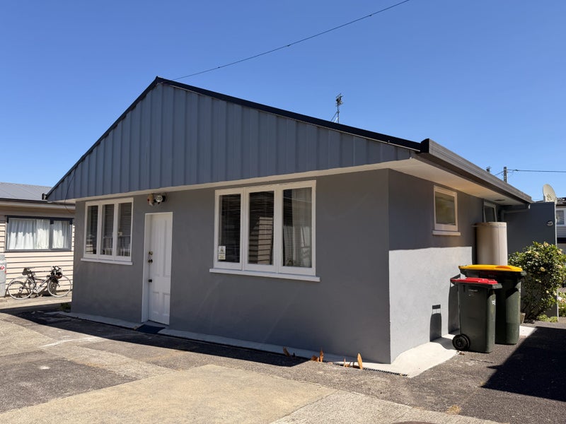 1 Warren Avenue, Three Kings, Auckland - Carousel 12