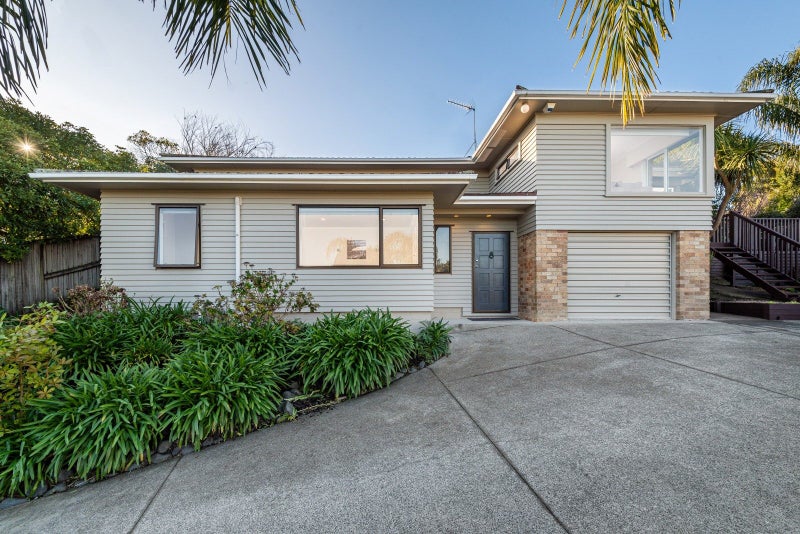 43 Forrest Hill Road, Milford, Auckland - Carousel 1