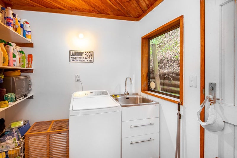 30 Gordon Road, Plimmerton, Porirua - Carousel 28