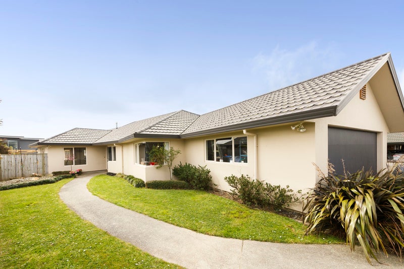 9 Ron Place, Fitzherbert, Palmerston North - Carousel 19