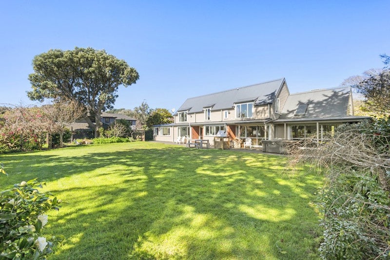 14 Halswater Drive, Churton Park, Wellington - Carousel 2