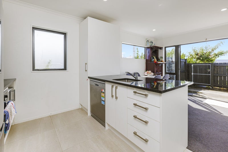 1 Beardmore Lane, Papakura, Papakura - Carousel 2