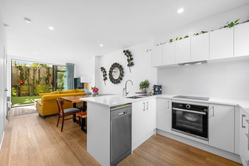 38 Kotuitui Street, Manukau, Auckland - Carousel 1