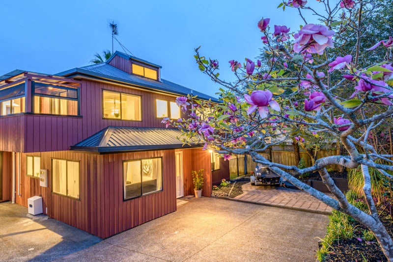 2/180 Onewa Road, Birkenhead, Auckland - Carousel 1