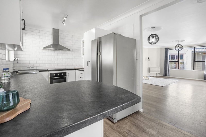 14A Crystal Grove, Birchville, Upper Hutt - Carousel 1