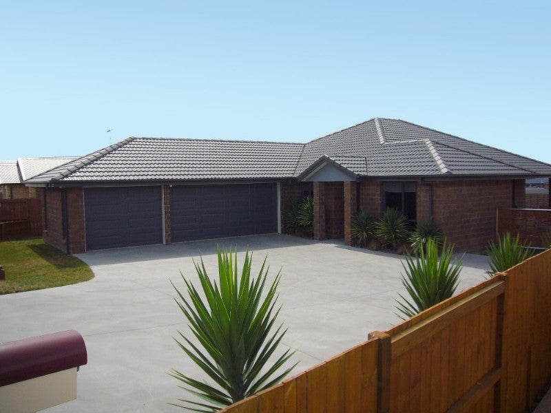 93 Farnborough Drive, Grandview Heights, Hamilton - Carousel 1