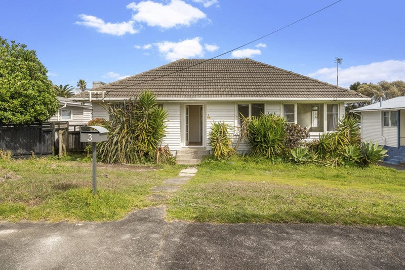 3 Adriatic Avenue, Henderson, Auckland - Carousel 1