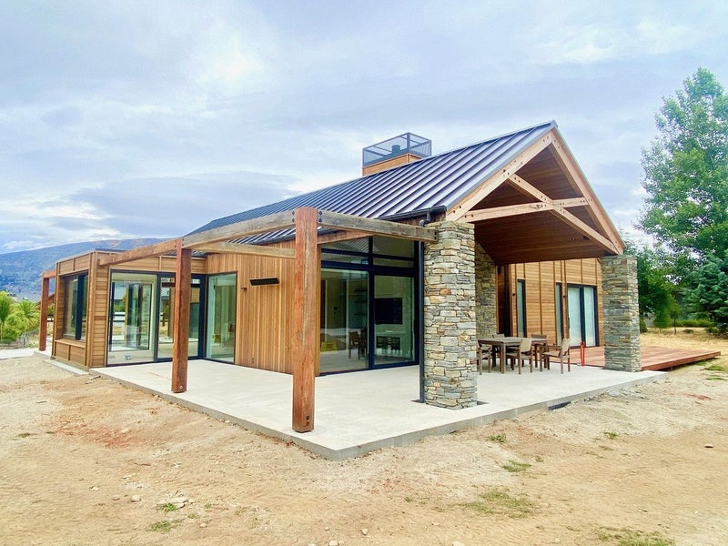 16 Mccaw Mews, WANAKA - Carousel 2