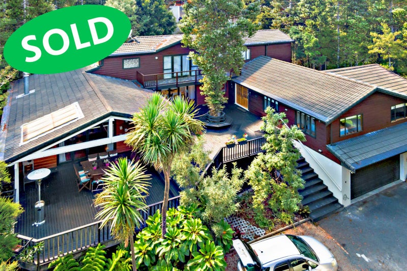 33 Treetops Way, Bayview, Auckland - Carousel 1