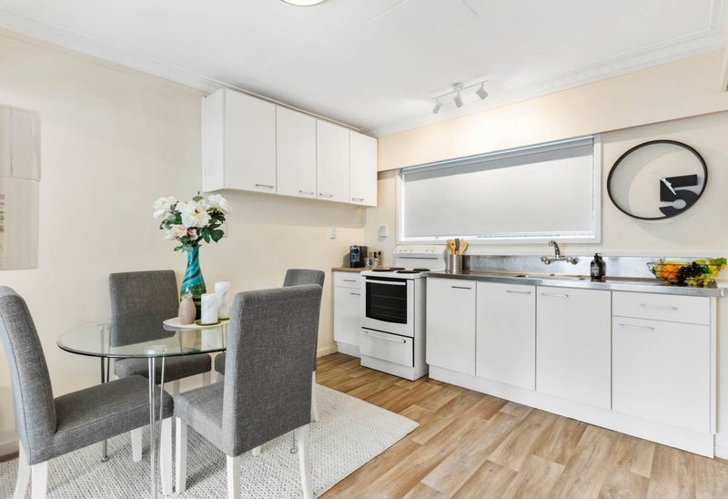 2/19 Mountain View Road, Western Springs, Auckland - Carousel 1